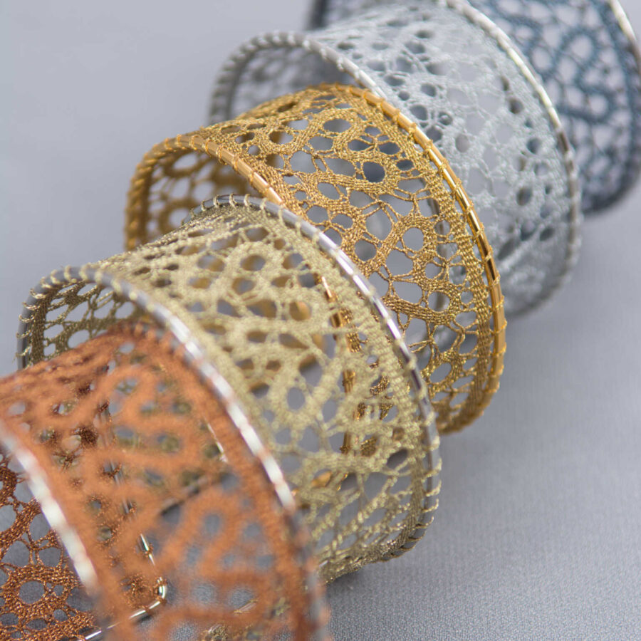 Bracelet in the ring